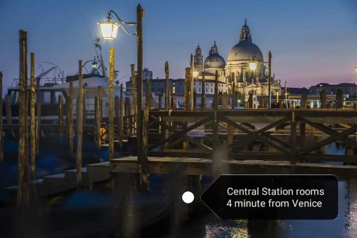 Central Station Rooms Mestre Exterior photo